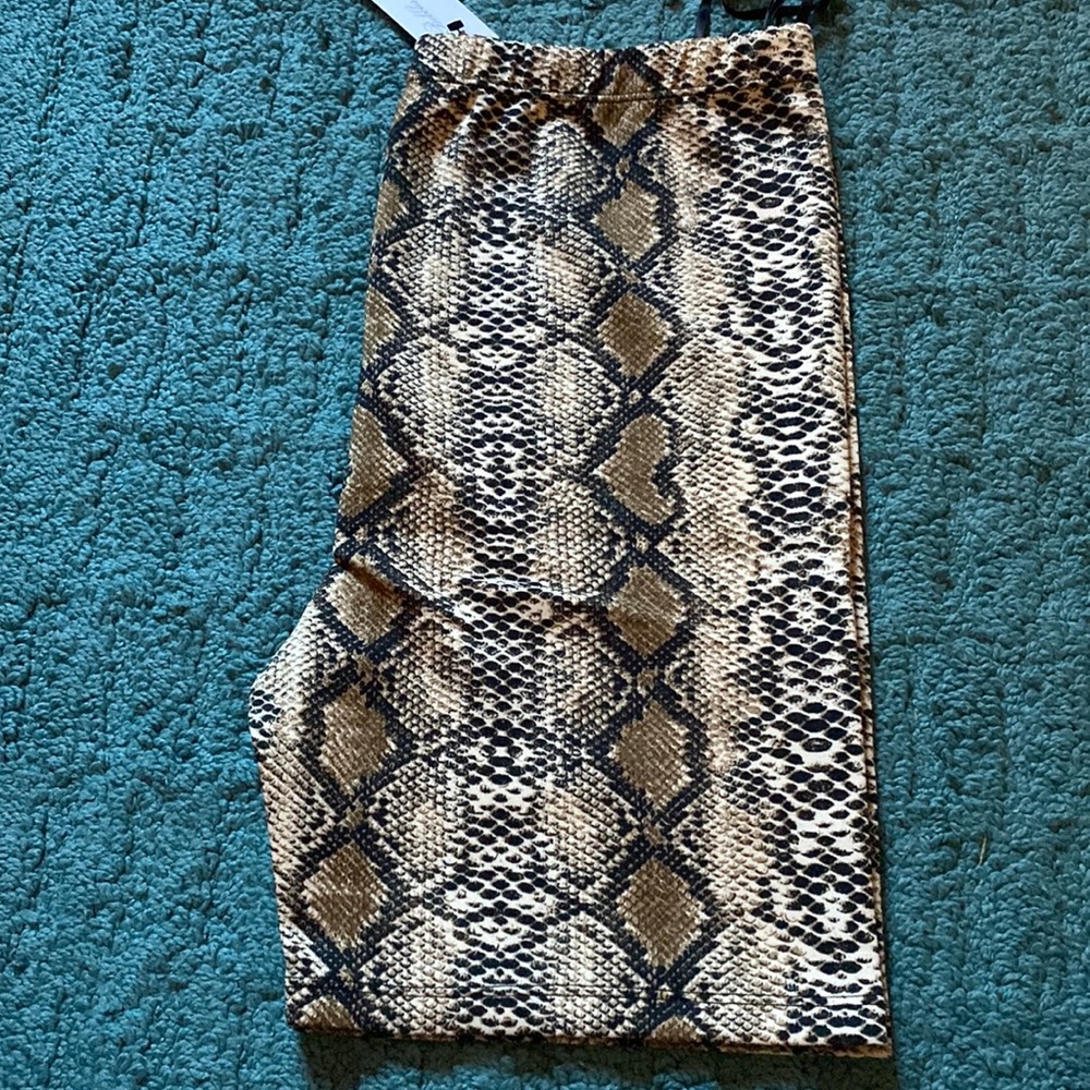 Cotton Candy LA snake bike short